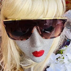 High Stylin’ Anthropologie Gold and Brown Sunglasses read below